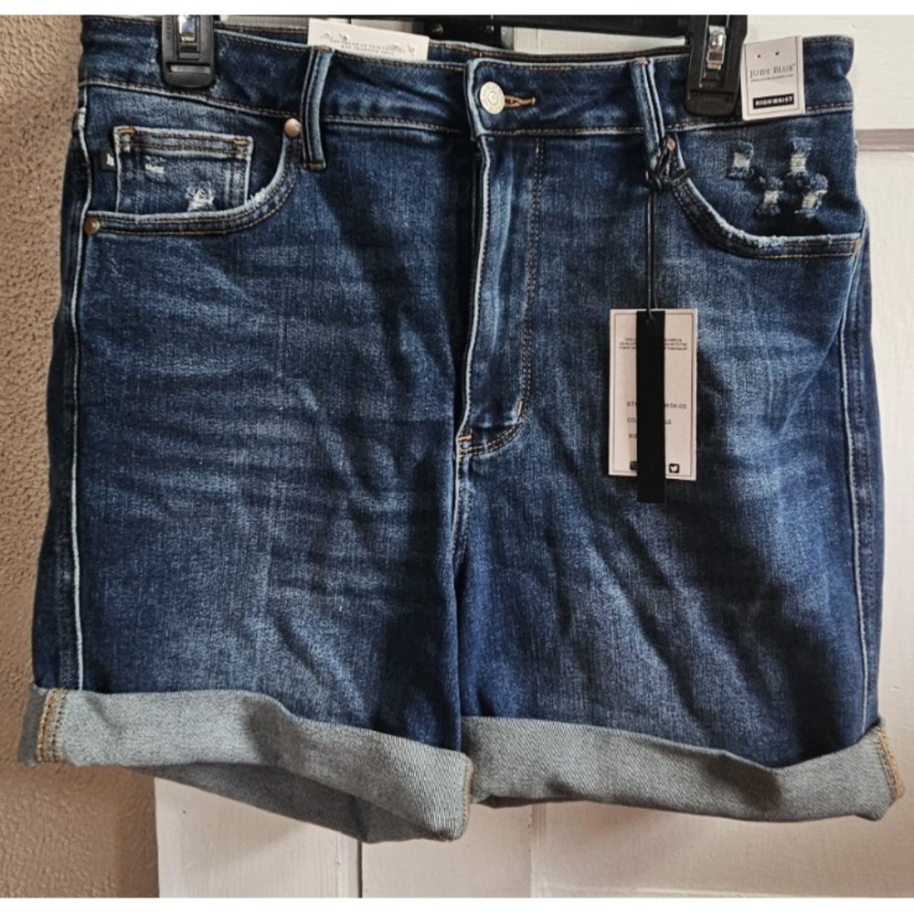 NWT JUDY BLUE high waist Womens XL denim shorts distressed stretchy inseam7.5"
